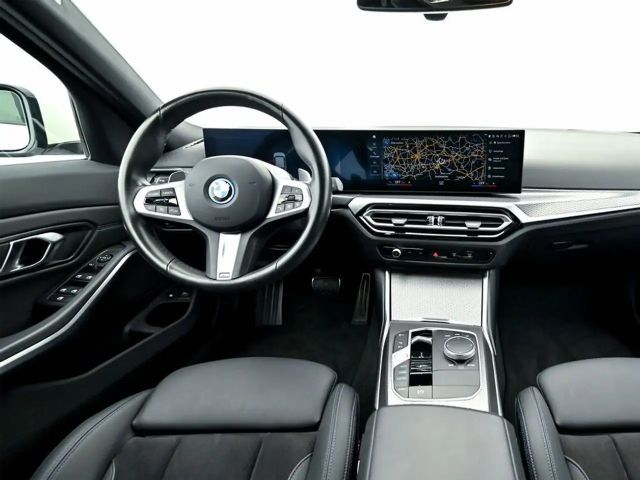 BMW 320 320e M-Sport xDrive