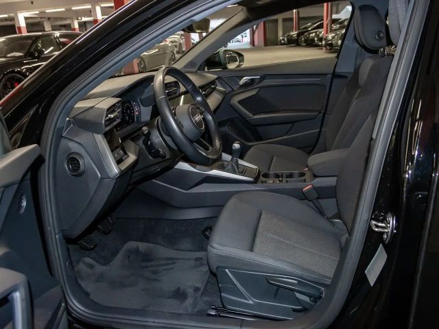 Audi A3 30 TFSI Sedan