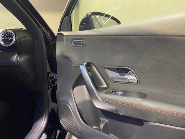 Mercedes-Benz A 200 AMG Line