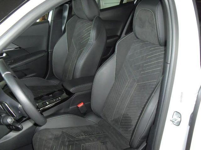 Peugeot 2008 EAT8 GT-Line