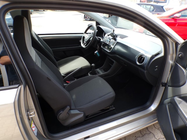 Volkswagen up! Move Move up!