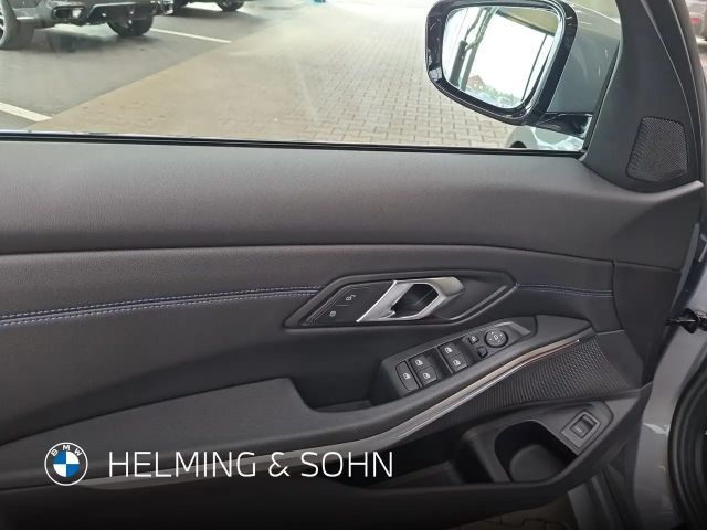 BMW 320 320i M-Sport Sedan xDrive