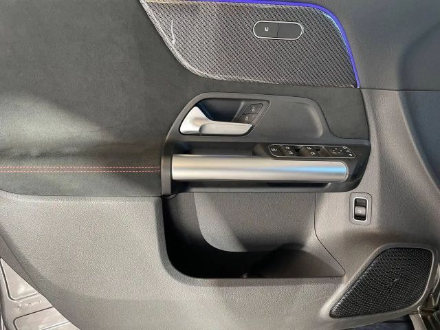 Mercedes-Benz B 180 Sedan