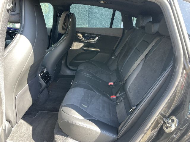 Mercedes-Benz EQE 300 Sedan