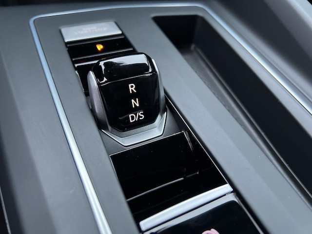 Volkswagen Golf 1.5 eTSI DSG Golf VIII Life