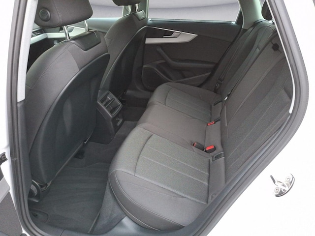 Audi A4 35 TFSI Avant S-Tronic