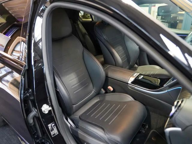 Mercedes-Benz C 300 AMG Line Sedan