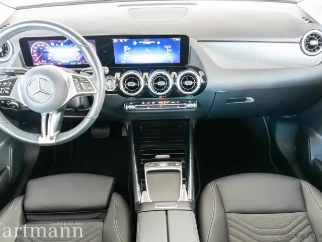 Mercedes-Benz B 200 Progressive