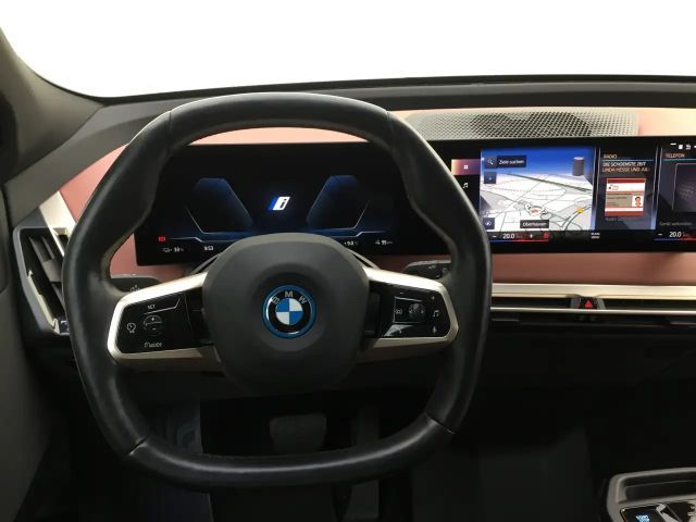 BMW iX xDrive40