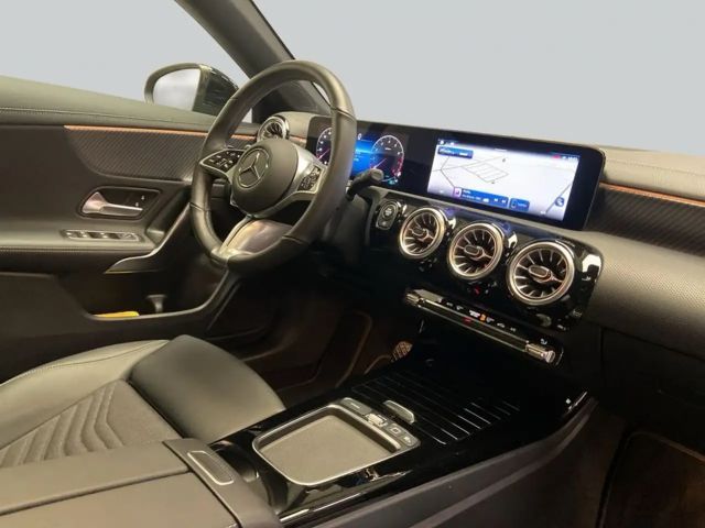 Mercedes-Benz CLA 200 Coupé