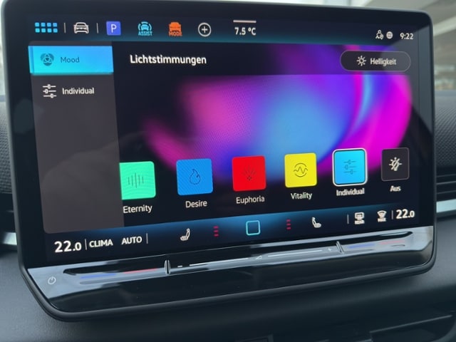 Volkswagen T-Roc 1.5l eTSI MATRIX+CARPLAY+AEREA+HEAD