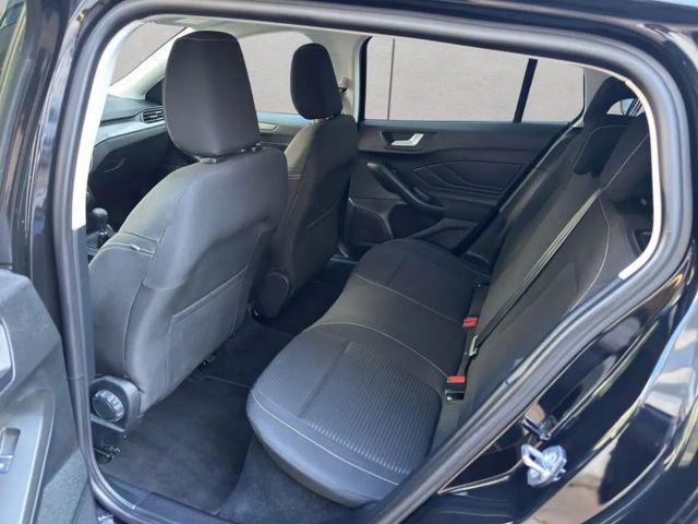 Ford Focus Titanium Wagon