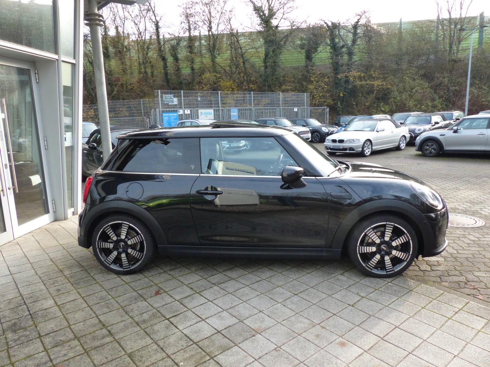 MINI Cooper Aut. Yours Trim, Leder,Navi,Panoramadach