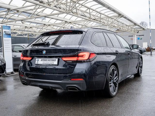 BMW 540 540d M-Sport Touring xDrive