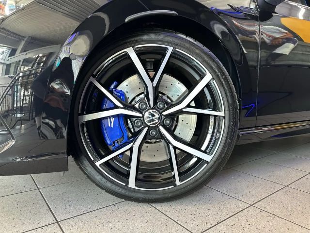 Volkswagen Golf 2.0 TSI DSG