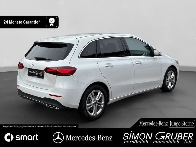 Mercedes-Benz B 200 Progressive Sedan