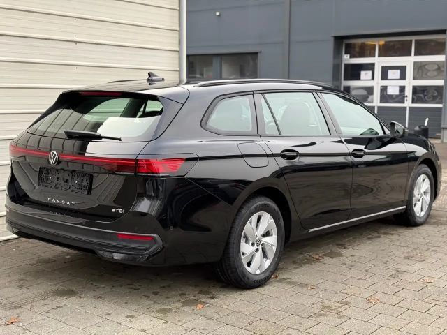 Volkswagen Passat 1.5 eTSI DSG Variant