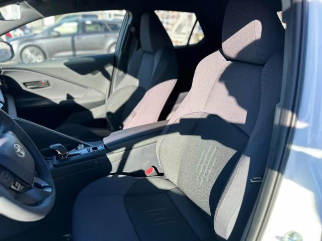 Toyota C-HR Active Hybride Plug-in