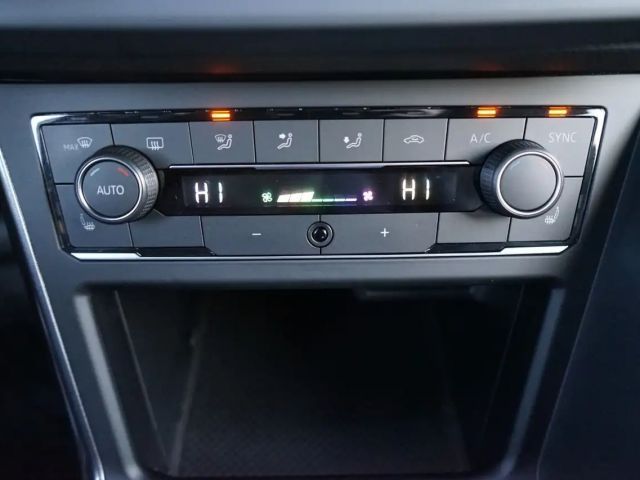 Volkswagen Polo 1.0 TSI Highline R-Line