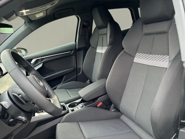 Audi A3 30 TFSI Sedan