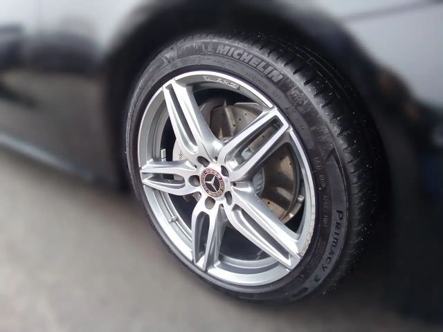 Mercedes-Benz E 200 AMG Line Coupé