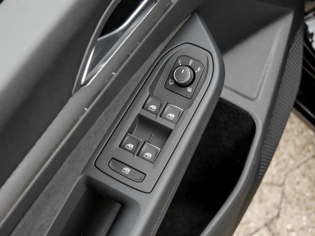 Volkswagen Golf 1.5 eTSI DSG Golf VIII