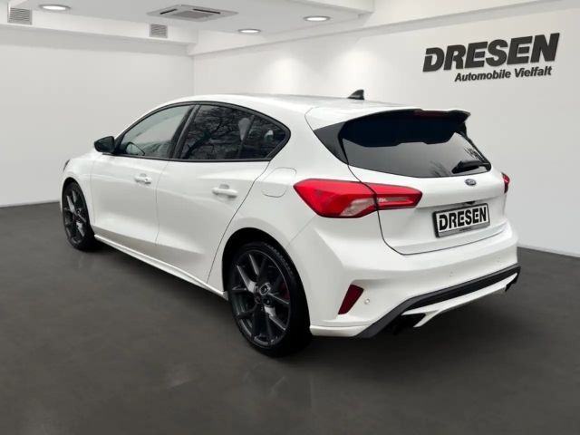 Ford Focus EcoBoost ST Line