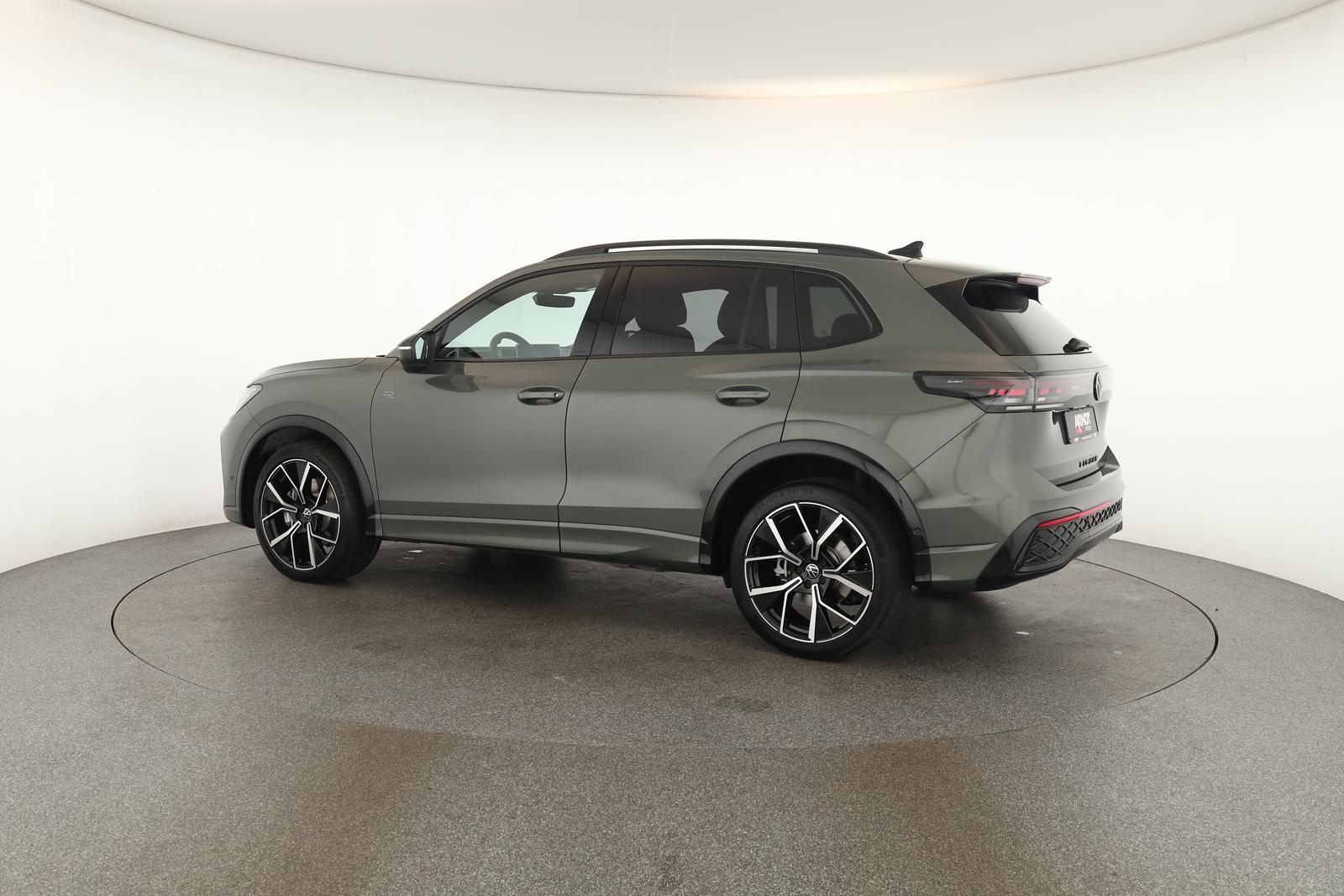 Volkswagen Tiguan 2.0 TSI DSG IQ.Drive R-Line