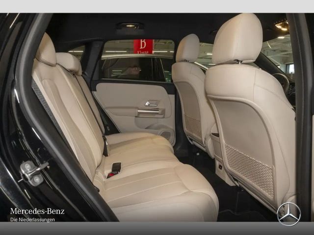 Mercedes-Benz B 220 4MATIC Progressive Sedan