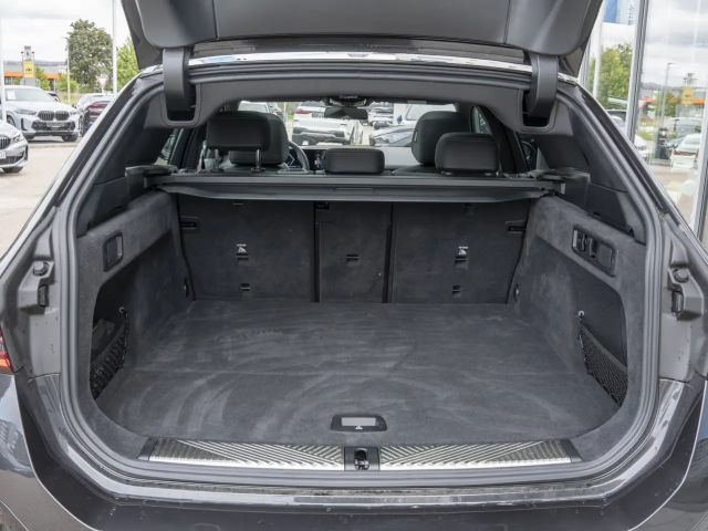 BMW 520 520d M-Sport Touring xDrive