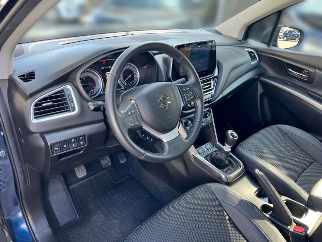Suzuki S-Cross Flash
