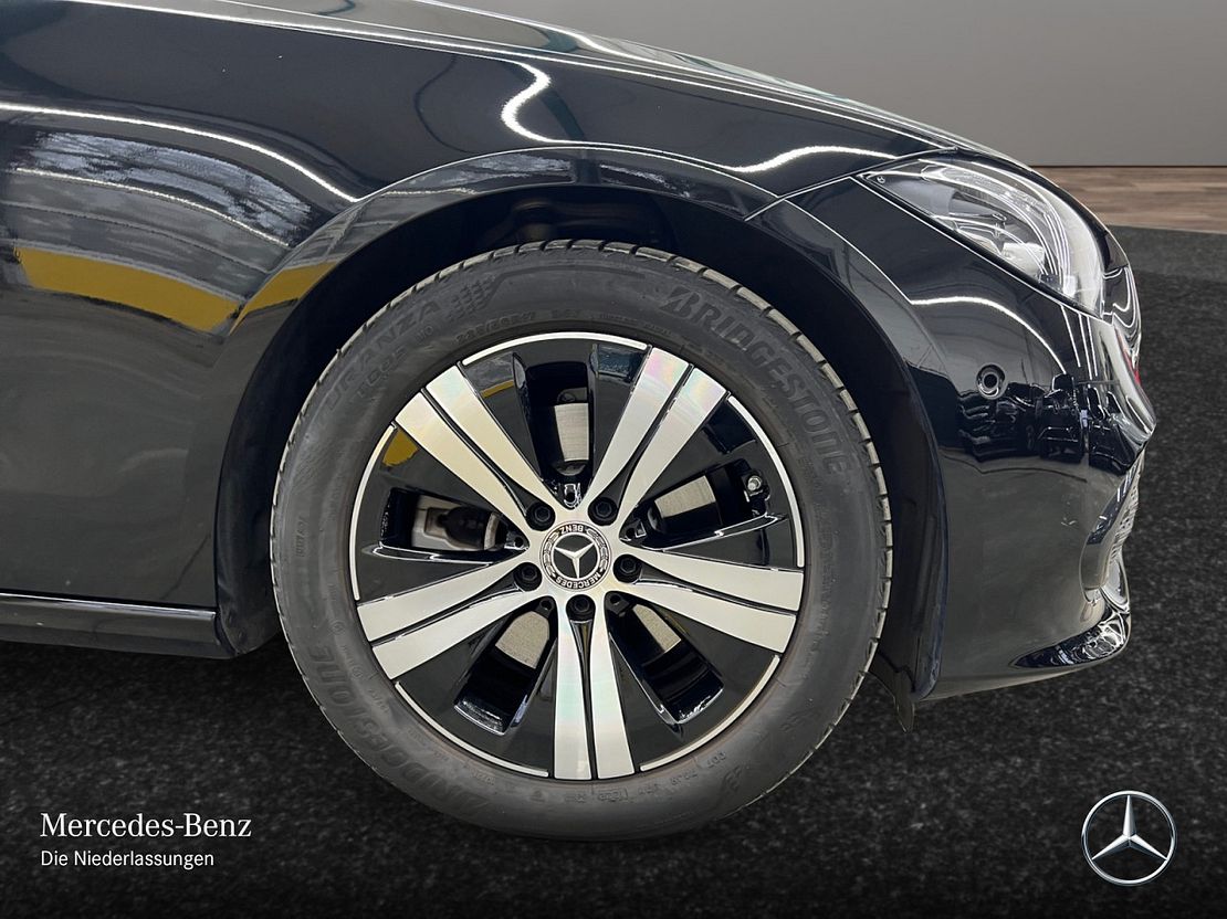 Mercedes-Benz C 200 Sedan