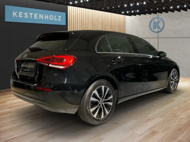 Mercedes-Benz A 220 A 220 d Style