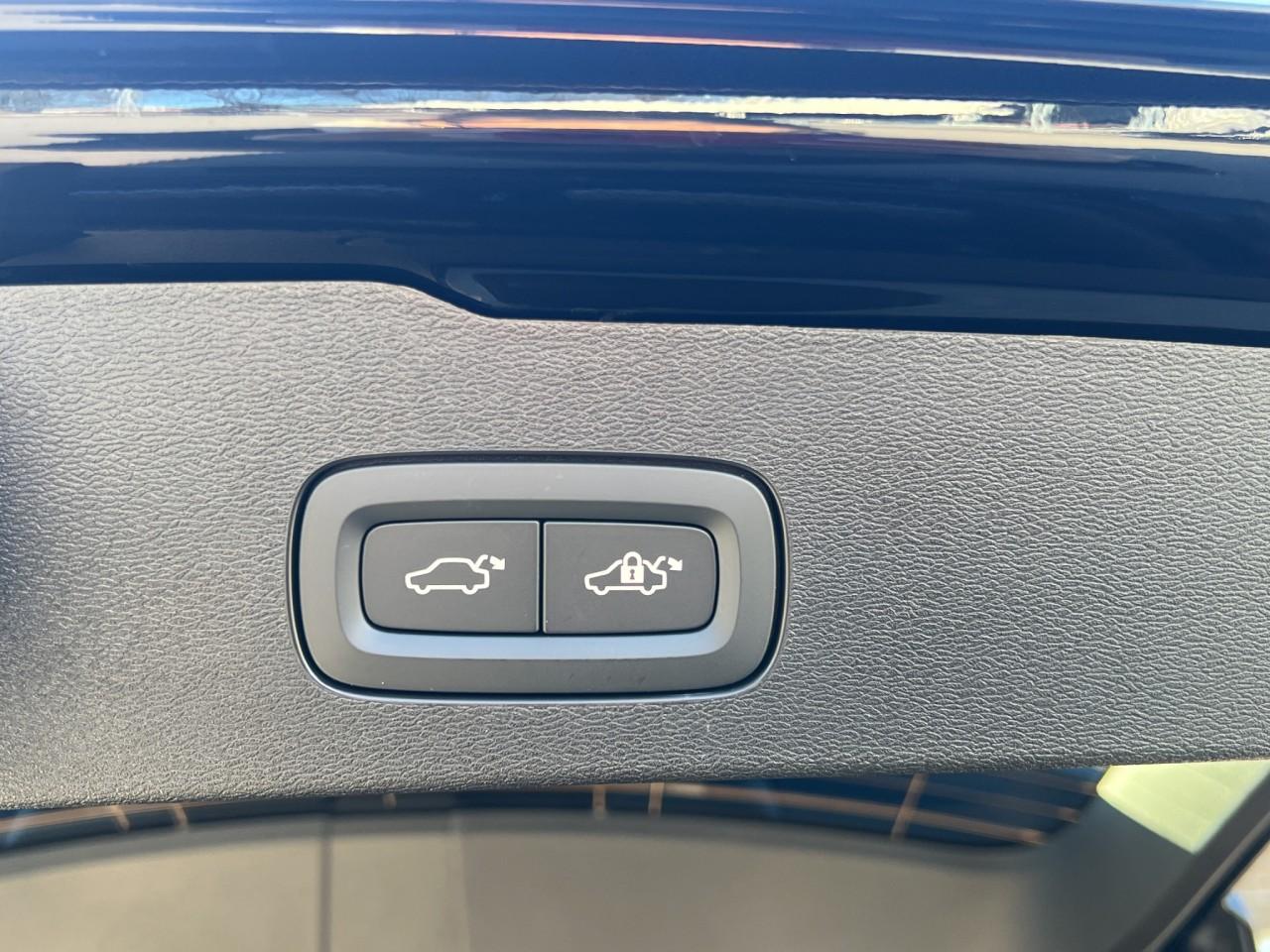 Volvo V60 AWD Dark Plus T8