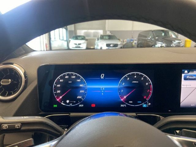 Mercedes-Benz B 200 Sedan