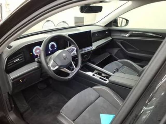 Volkswagen Passat 1.5 eTSI Business DSG Variant