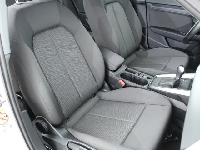 Audi A3 30 TFSI Sedan