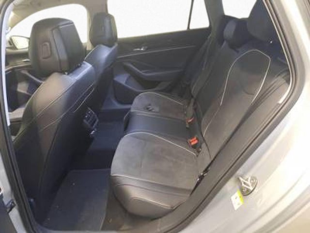 Volkswagen Passat 1.5 eTSI Business DSG Variant