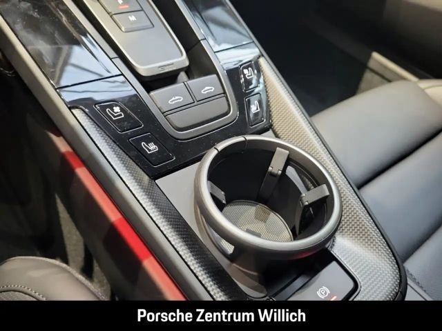 Porsche 992 4 Coupé GTS Targa