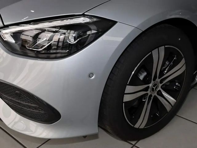 Mercedes-Benz C 180 Sedan