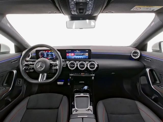 Mercedes-Benz CLA 200 AMG Line