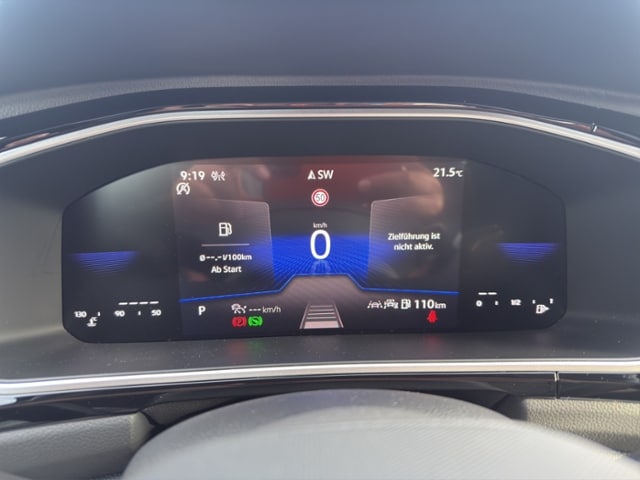 Volkswagen T-Roc 1.5l TSI NAV+LED+STH+AHK+REAR+ACC