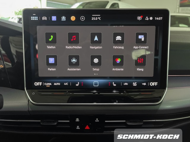 Volkswagen Golf 1.5 eTSI DSG