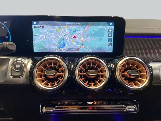 Mercedes-Benz EQB 300