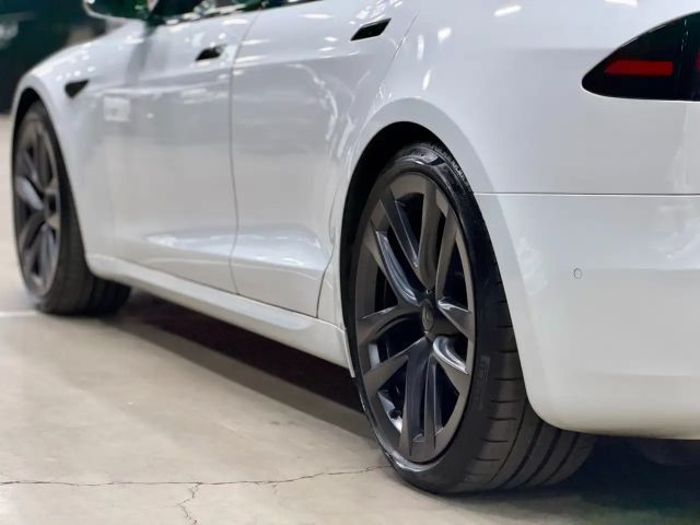 Tesla Model S Plaid