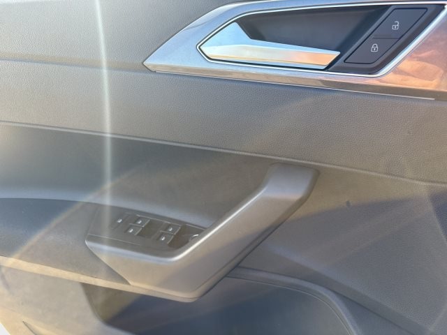 Volkswagen Polo 1.0 TSI DSG IQ.Drive