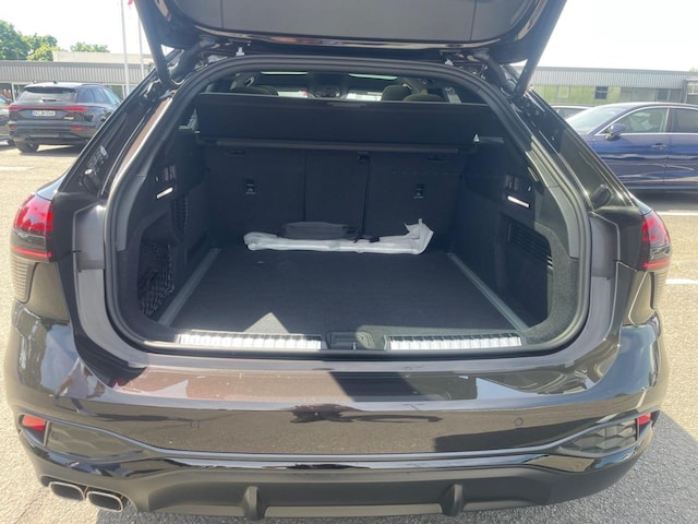 Audi A6 Avant Quattro S-Tronic