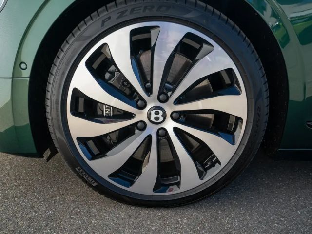 Bentley Flying Spur V8