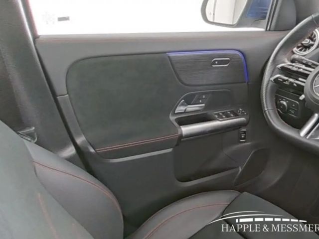 Mercedes-Benz GLA 200 AMG Line