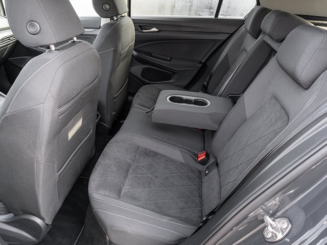 Volkswagen Golf 1.5 eTSI DSG